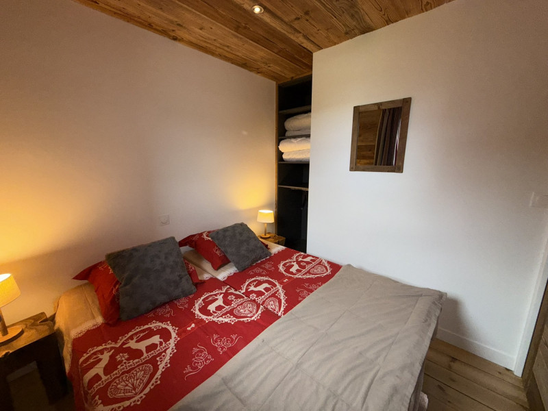 _lv_images__lot_0100000165_12_21380559