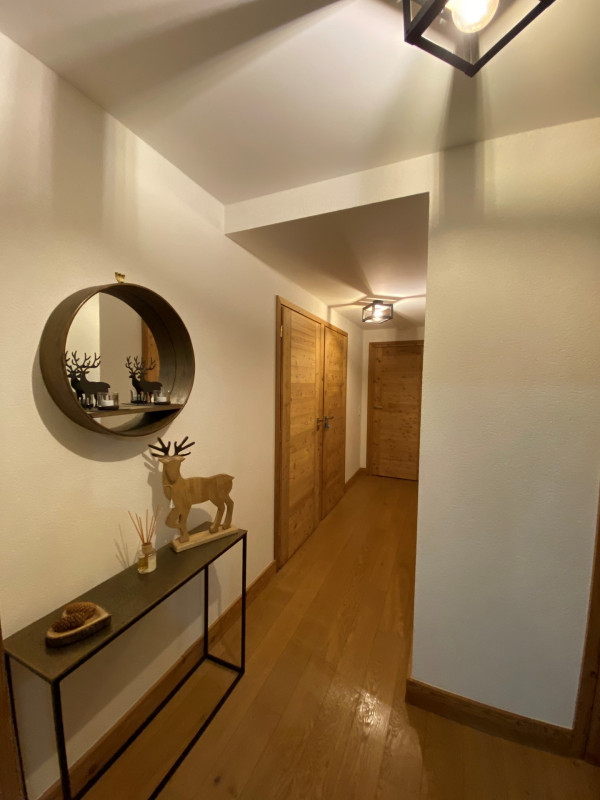 _lv_images__lot_0100000170_08_20819198