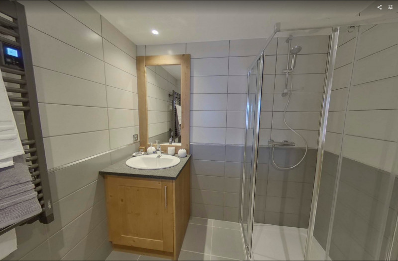 _lv_images__lot_0100000173_09_21562825