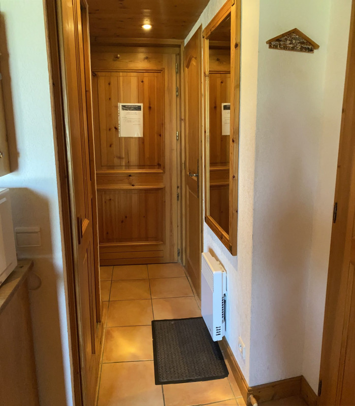 _lv_images__lot_0100000174_12_21719476 _lv_images__lot_0100000174_12_21719476