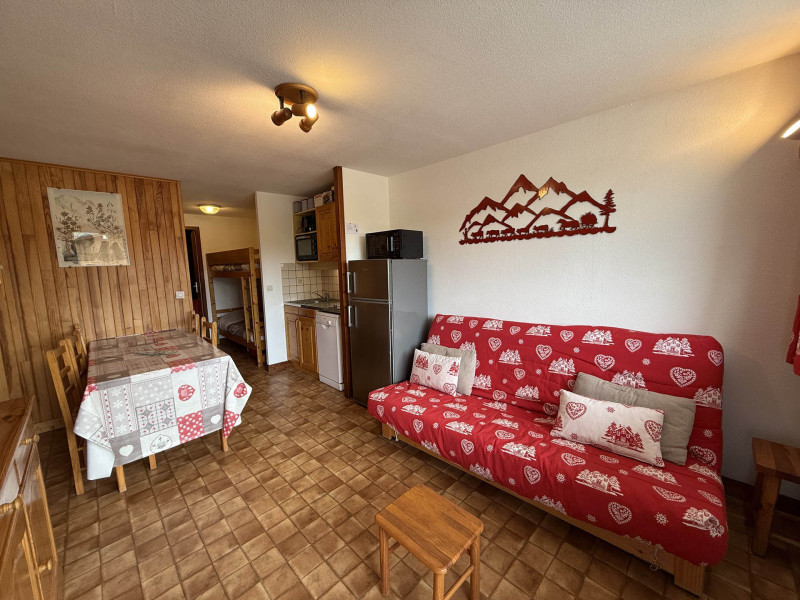 _lv_images__lot_0100000181_01_21821963 _lv_images__lot_0100000181_01_21821963