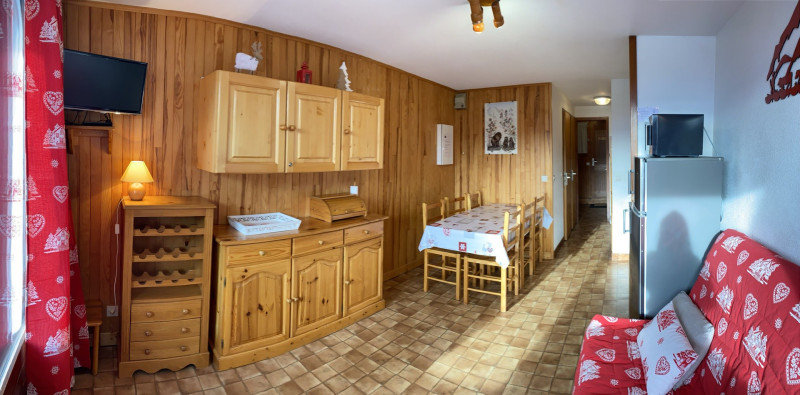 _lv_images__lot_0100000181_08_18646914