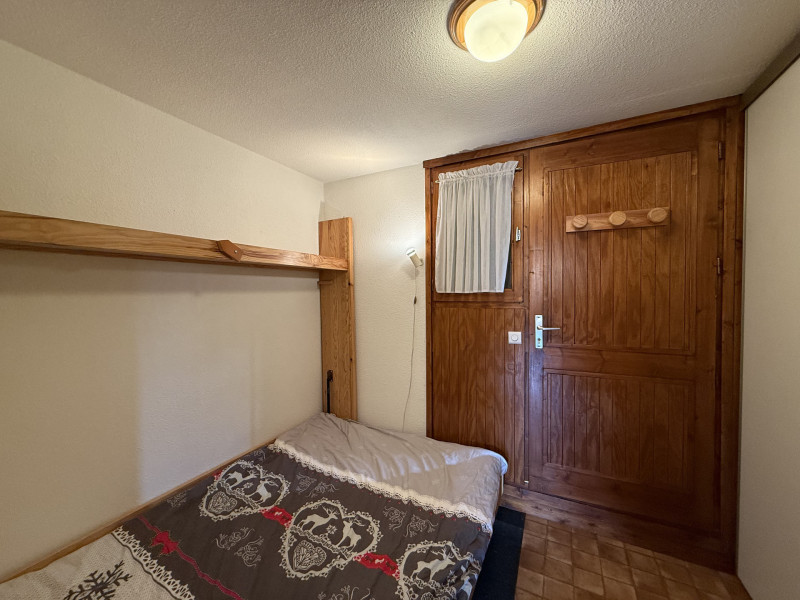 _lv_images__lot_0100000181_10_21933973