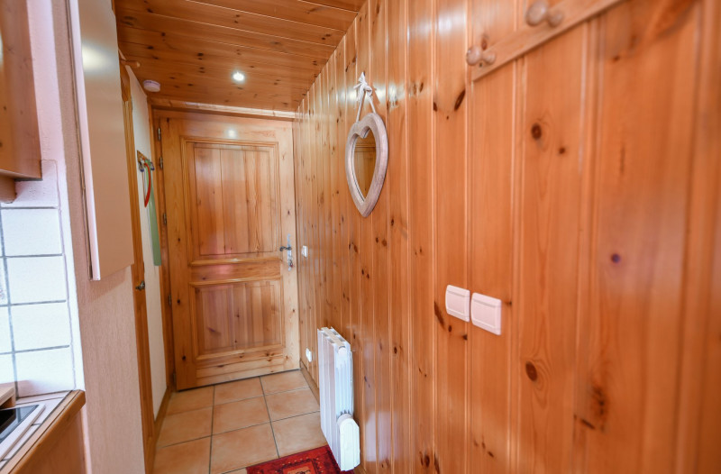 _lv_images__lot_0100000187_02_19093693