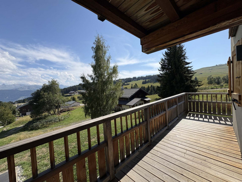 _lv_images__lot_0100000188_12_23689019