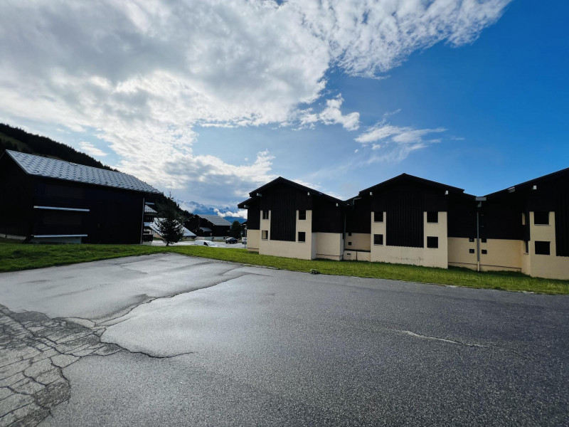 _lv_images__lot_0100000196_11_23338314
