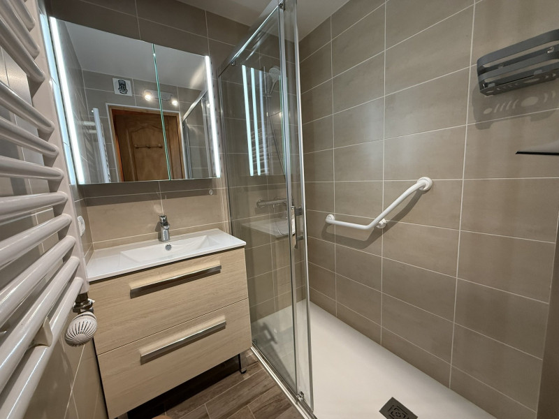 _lv_images__lot_0100000197_03_21228000