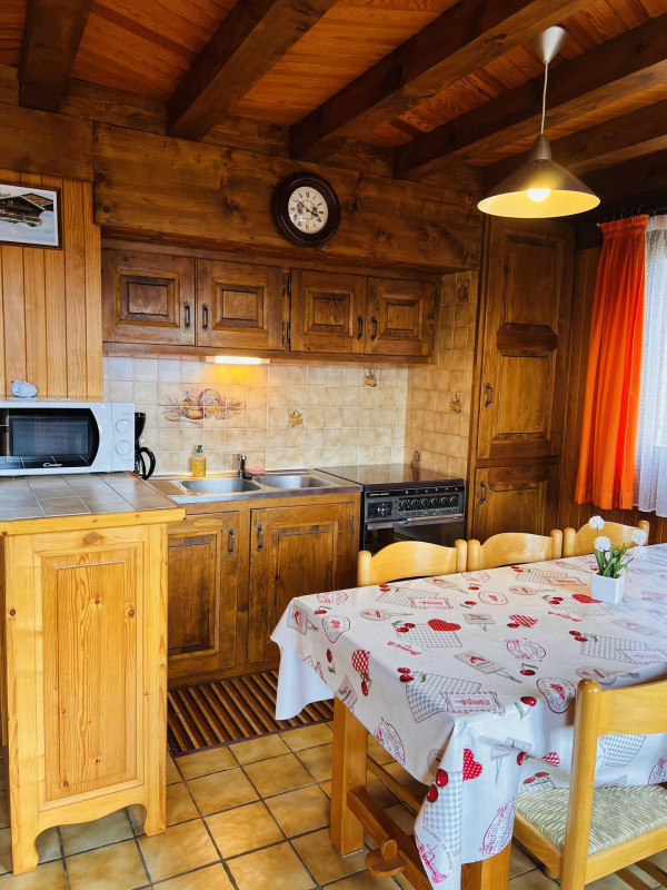 _lv_images__lot_0100000200_06_21101381