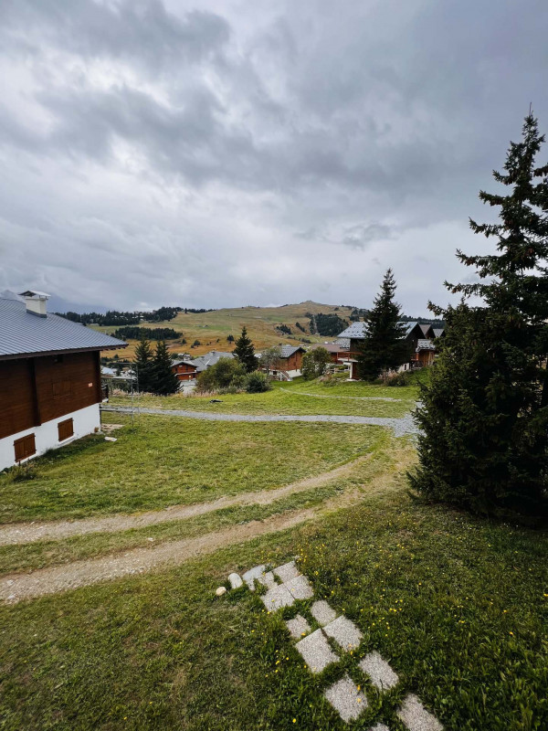 _lv_images__lot_0100000200_11_23349861