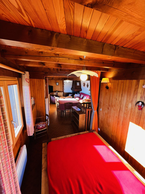 _lv_images__lot_0100000210_08_18651293