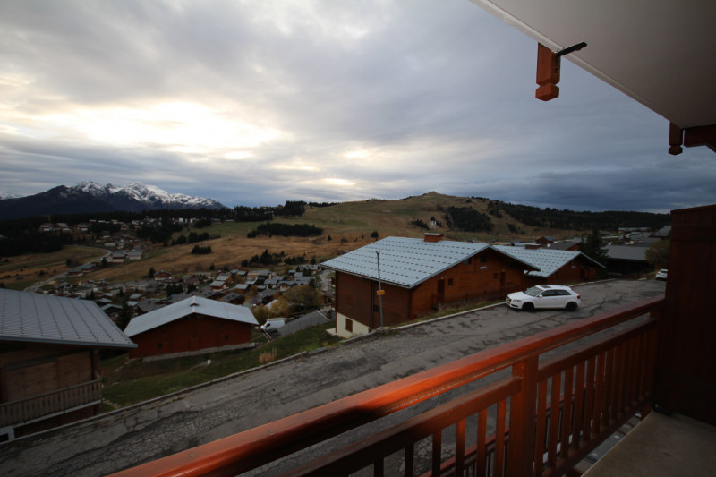 _lv_images__lot_0100000211_10_20102322