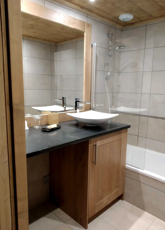 _lv_images__lot_0100000214_03_20870733