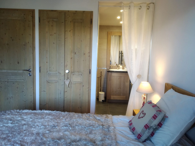 _lv_images__lot_0100000214_15_21576233