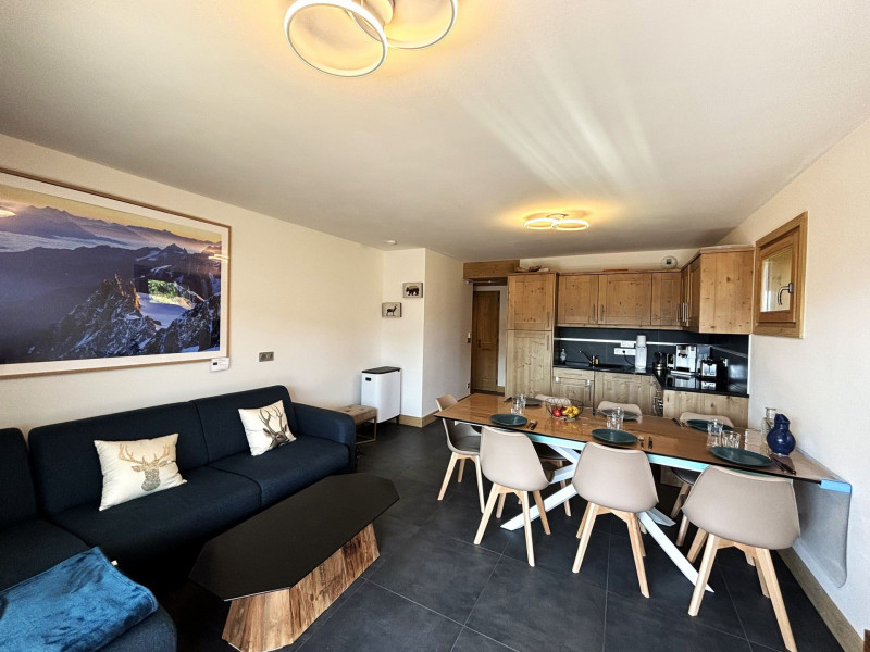 _lv_images__lot_0100000215_01_22239425 _lv_images__lot_0100000215_01_22239425