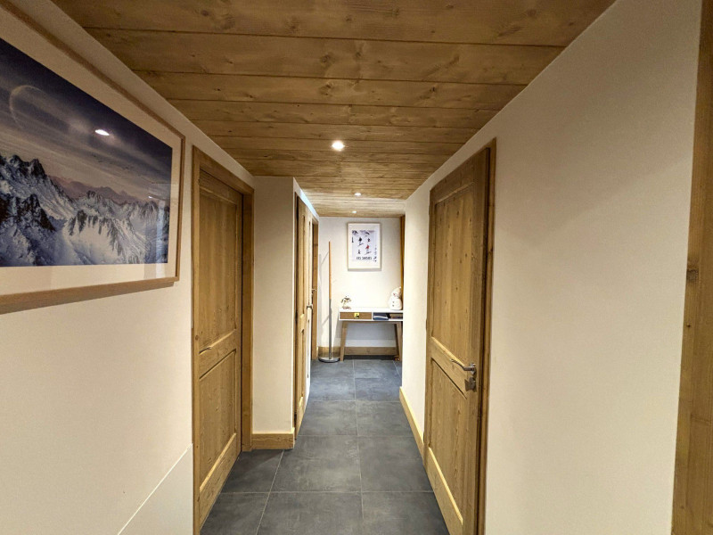 _lv_images__lot_0100000215_04_22274052