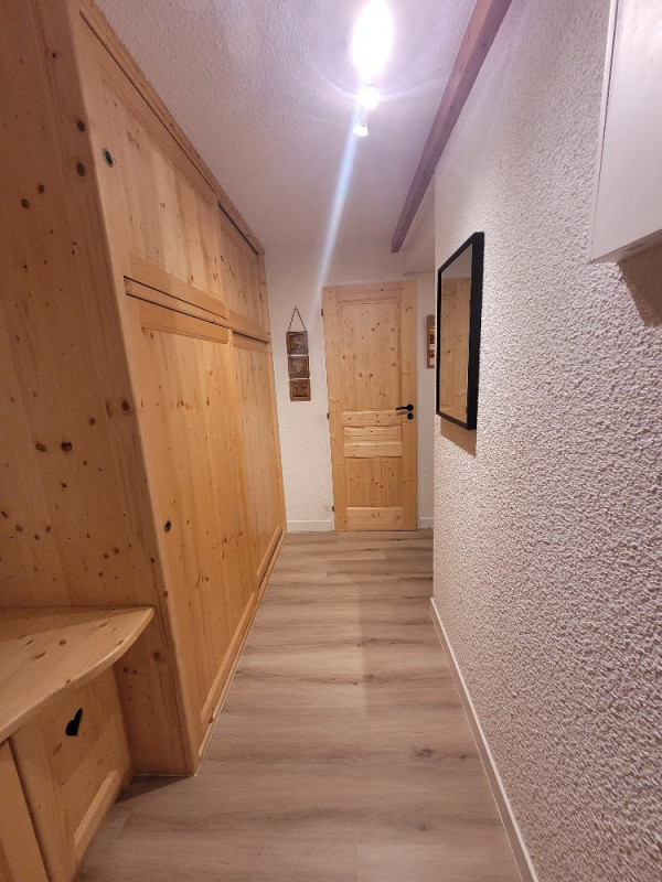 _lv_images__lot_0100000221_08_20103088