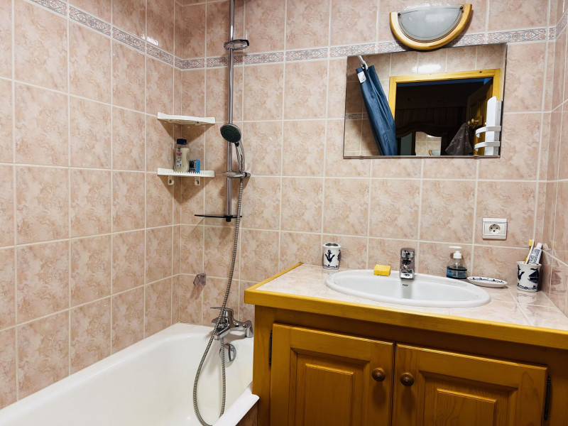 _lv_images__lot_0100000235_11_22043003