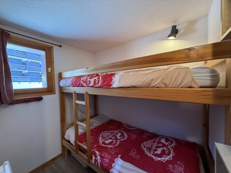 _lv_images__lot_0100000236_08_22016785