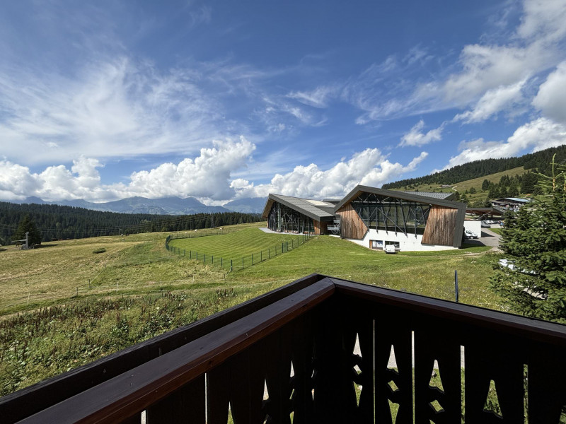_lv_images__lot_0100000240_12_23573037 _lv_images__lot_0100000240_12_23573037