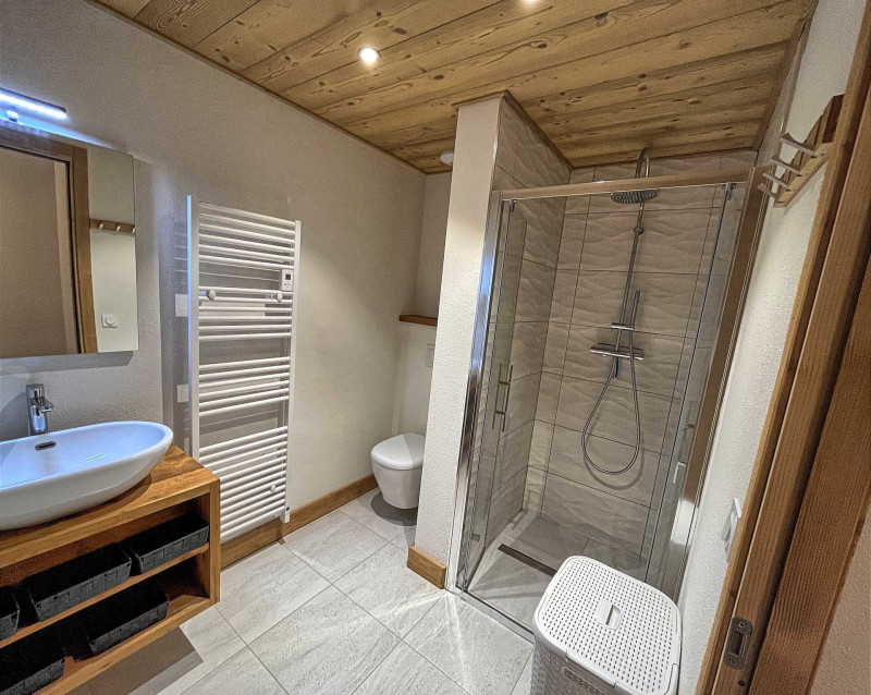 _lv_images__lot_0100000241_03_22196330