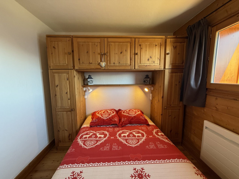 _lv_images__lot_0100000260_07_20665647