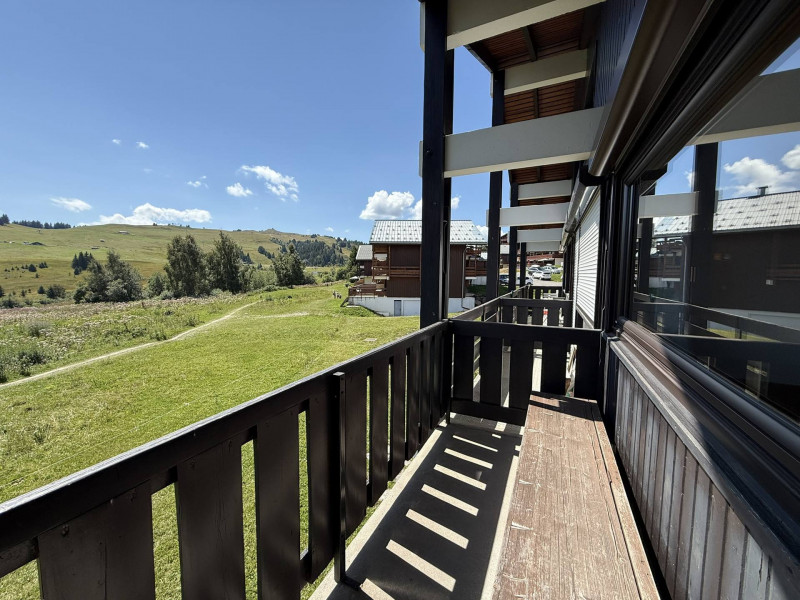 _lv_images__lot_0100000262_11_21692762